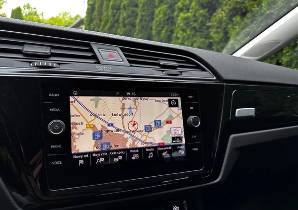 Volkswagen Touran cena 79800 przebieg: 133780, rok produkcji 2018 z Grodków małe 742